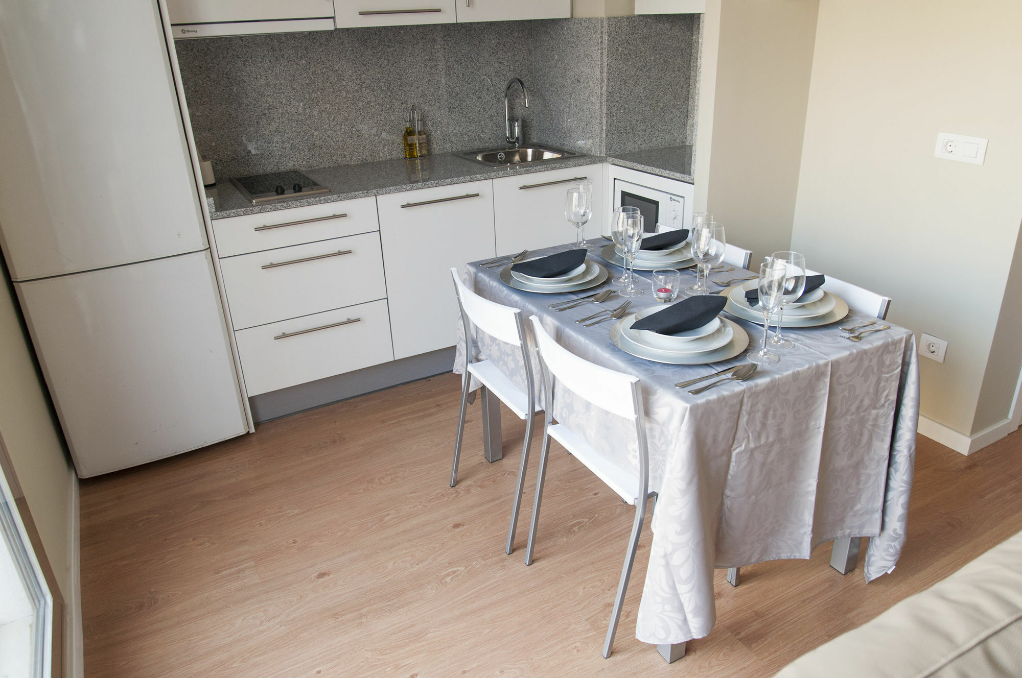 Premium Apartments Валенсия Екстериор снимка